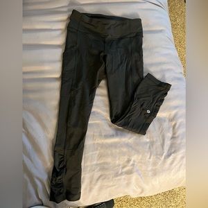Black lululemon leggings